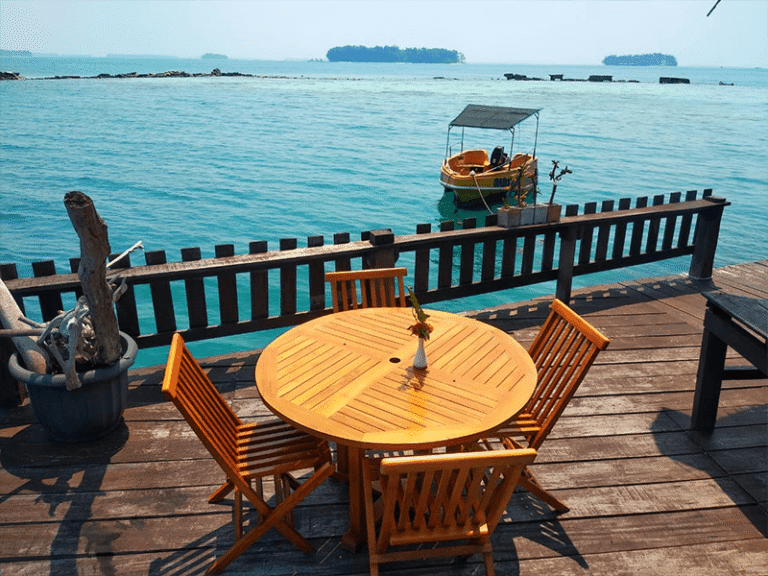 penginapan-travel-pulau-pelangi